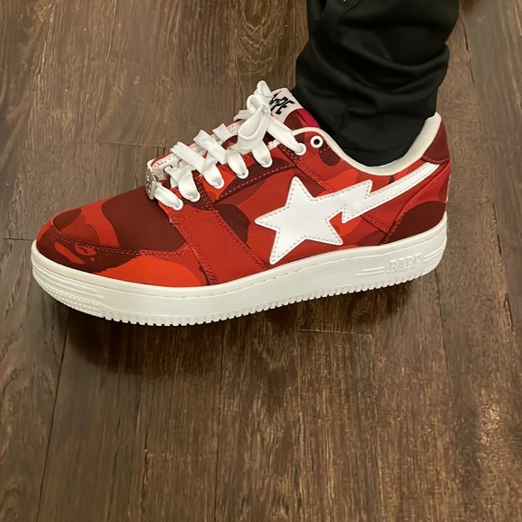 RED CAMO BAPE STA LOW                                   GREAT CONDITION - Picture 3 of 9